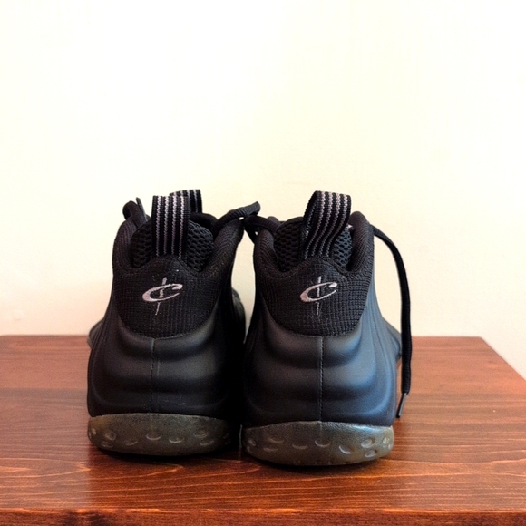 nike air foamposite stealth